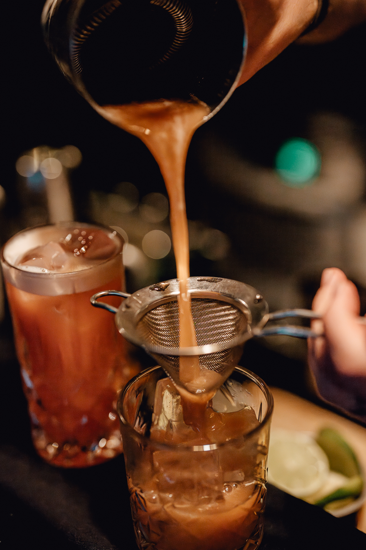 Needle Vinyl Bar interior